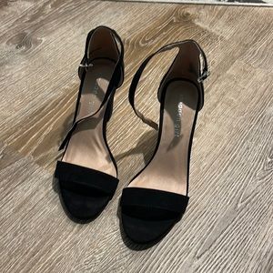 Black block strappy heels